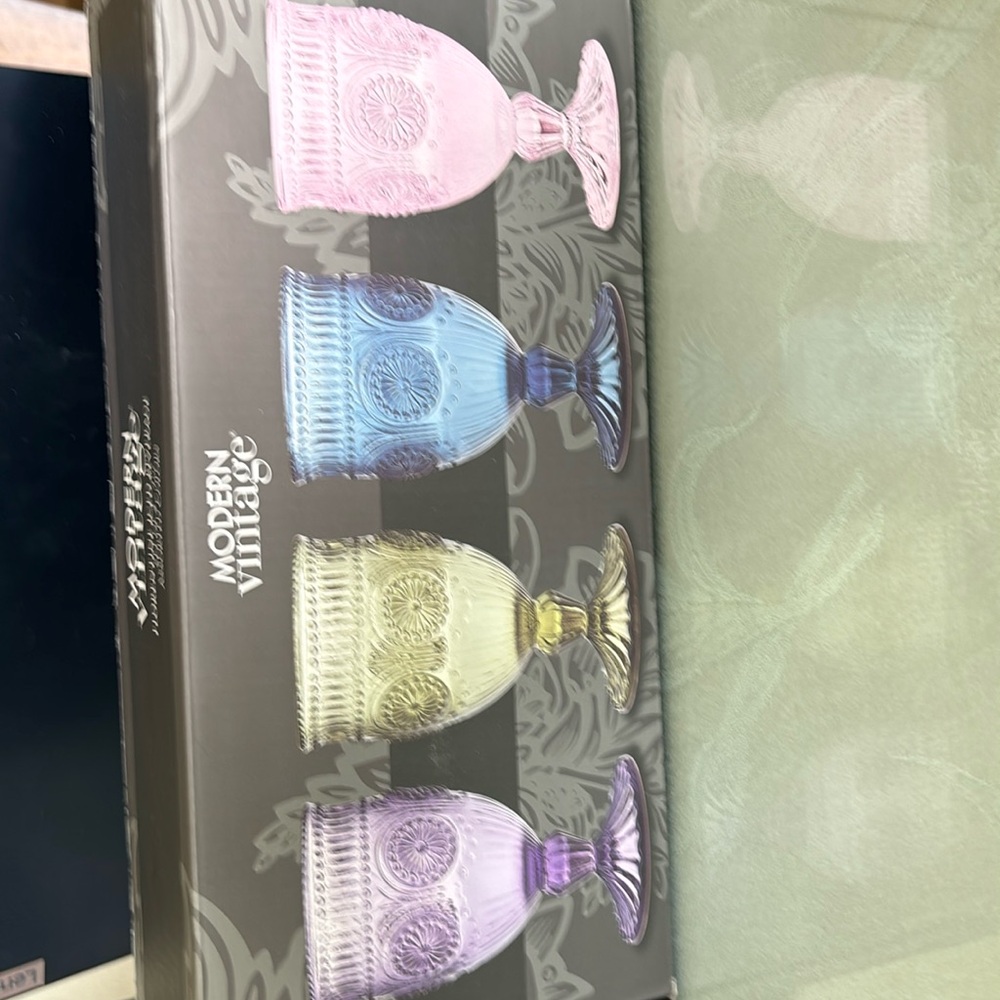 Florentine Iced Beverage Set of 4 -7 oz glasses